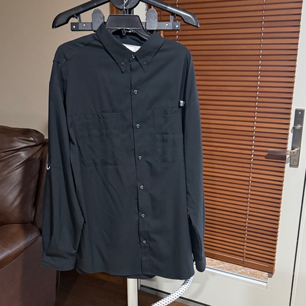 Columbia PFG Performance Fishing Gear Men's Black Button-Up Long Sleeve Shirt